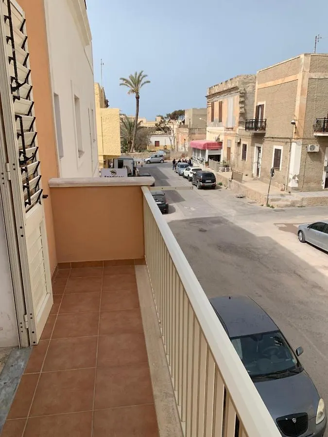 Lampedusa House 0*,  Italië